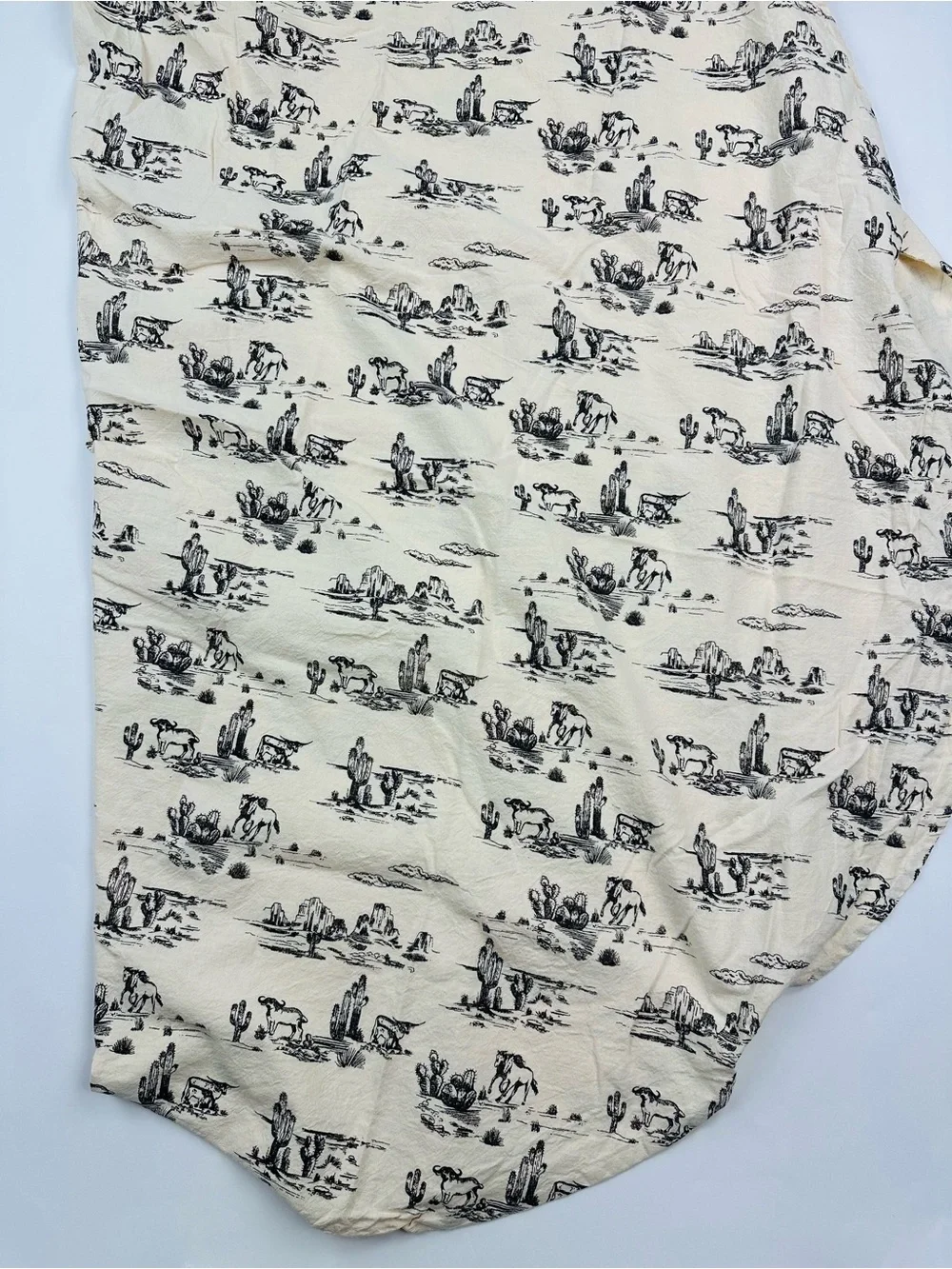 Aspen Cotton Western Horse Cactus Round Tablecloth 62 inches